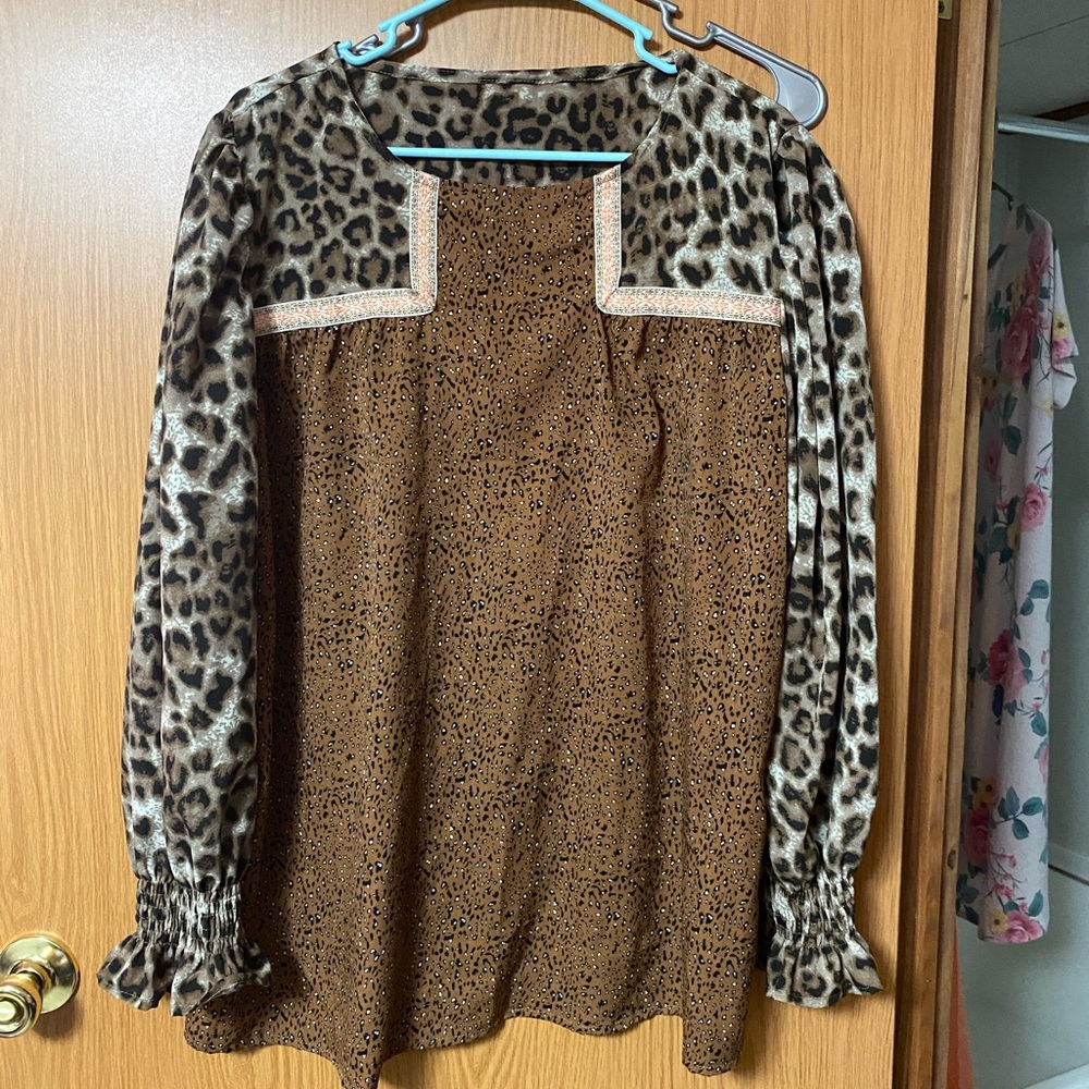 👗3 for $20👗Womens Size Large Top